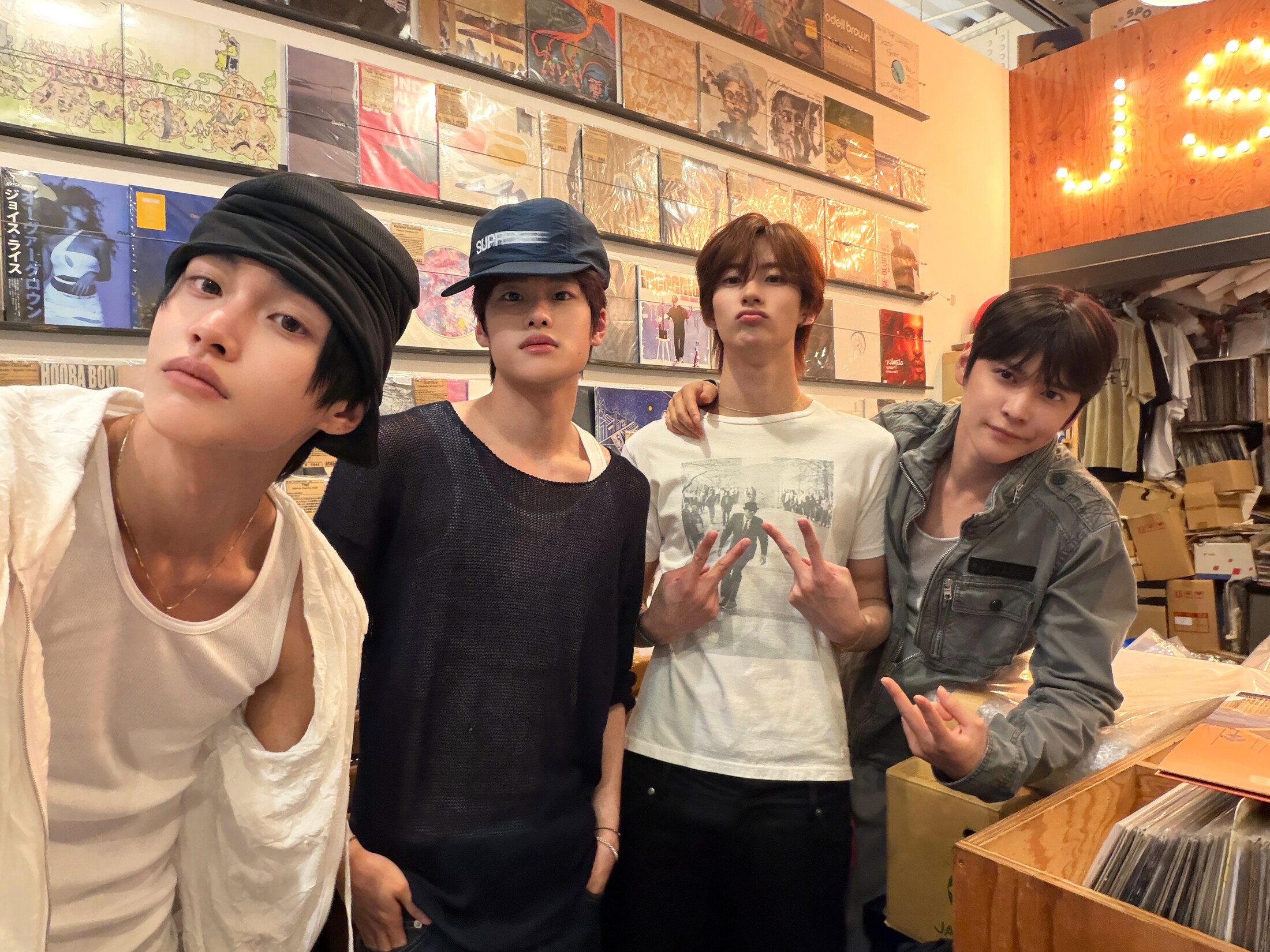 EUNSEOK + WONBIN + SOHEE + ANTON / Record Shop 10