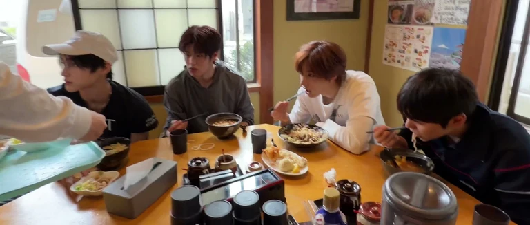 EUNSEOK + WONBIN + SOHEE + ANTON / Udon Shop 1
